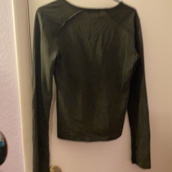 Ladies top - Picture 4 of 4